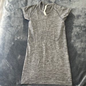 Lulu lemon shirt